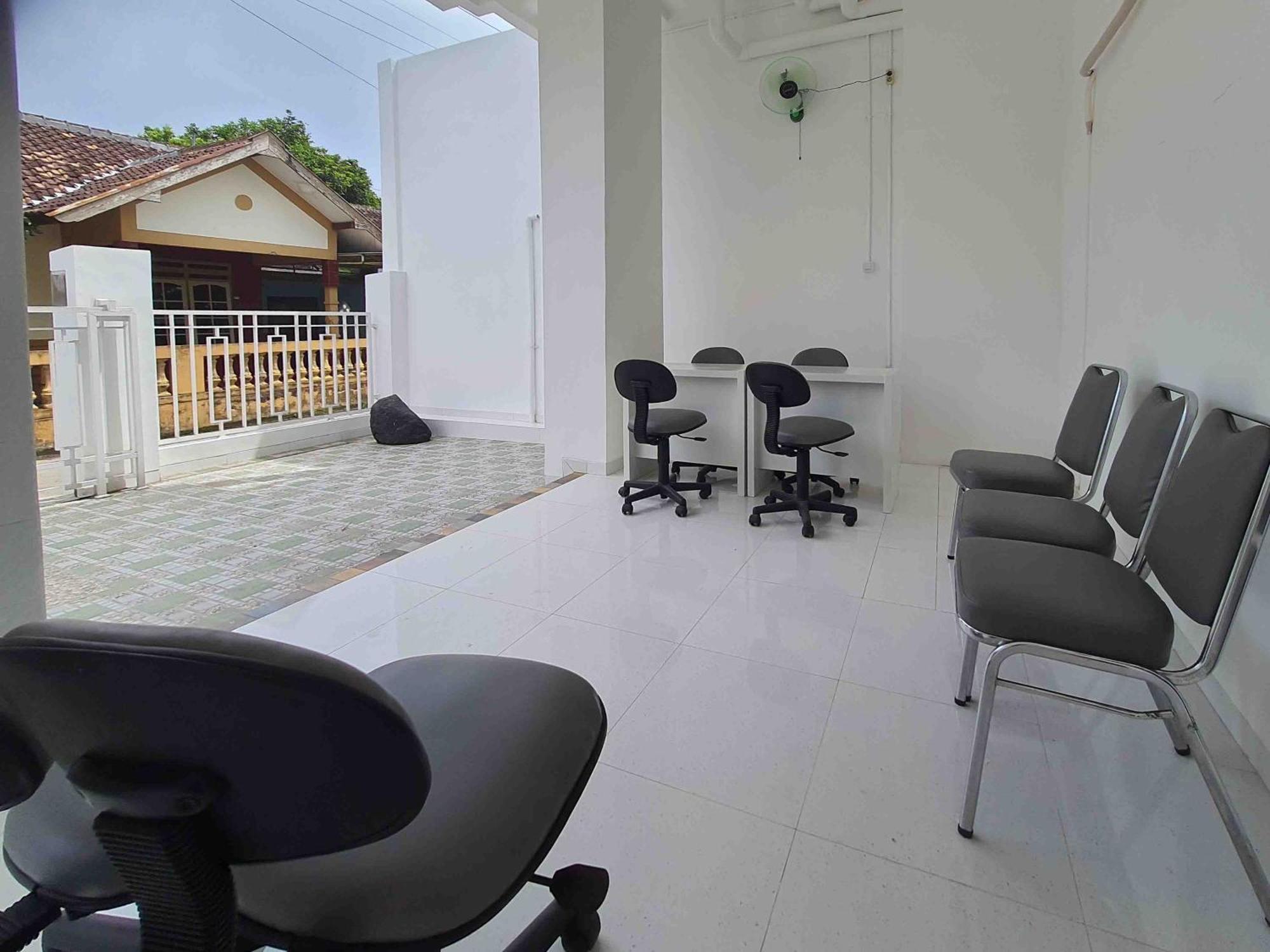 Reddoorz Syariah At Jalan Godean Otel Ngabean Dış mekan fotoğraf
