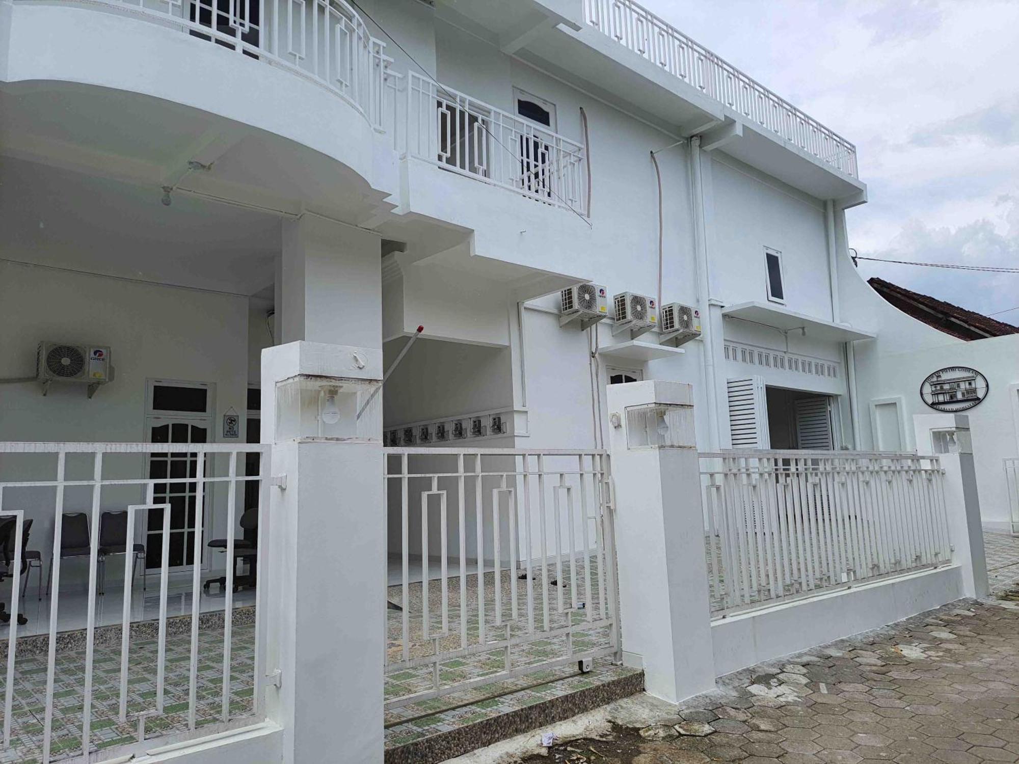 Reddoorz Syariah At Jalan Godean Otel Ngabean Dış mekan fotoğraf